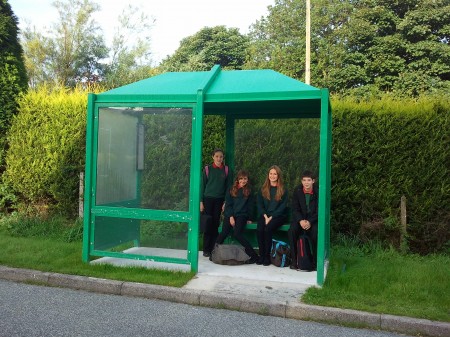 Cysgodfa Bws newydd Pentir / New Bus Shelter for Pentir